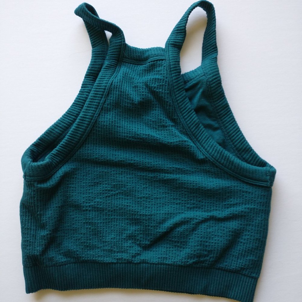 Fabletics crop tank - Picture 2 of 2